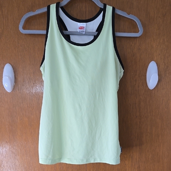 Grear Tek & Avia Brand Black and Green Tank Tops Both Medium. - Picture 5 of 8